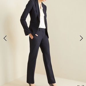 Gorgeous Ann Taylor Suit. True Navy